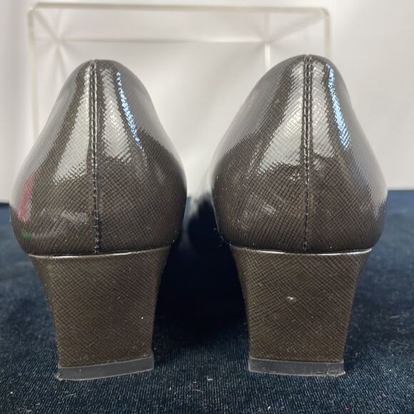 Stuart Weitzman Grey Patent Wedge - Picture 5 of 7